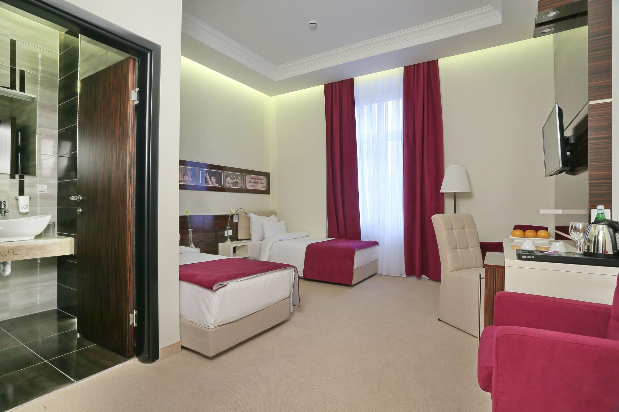 Hotel Theater Belgrade Garni Exteriör bild