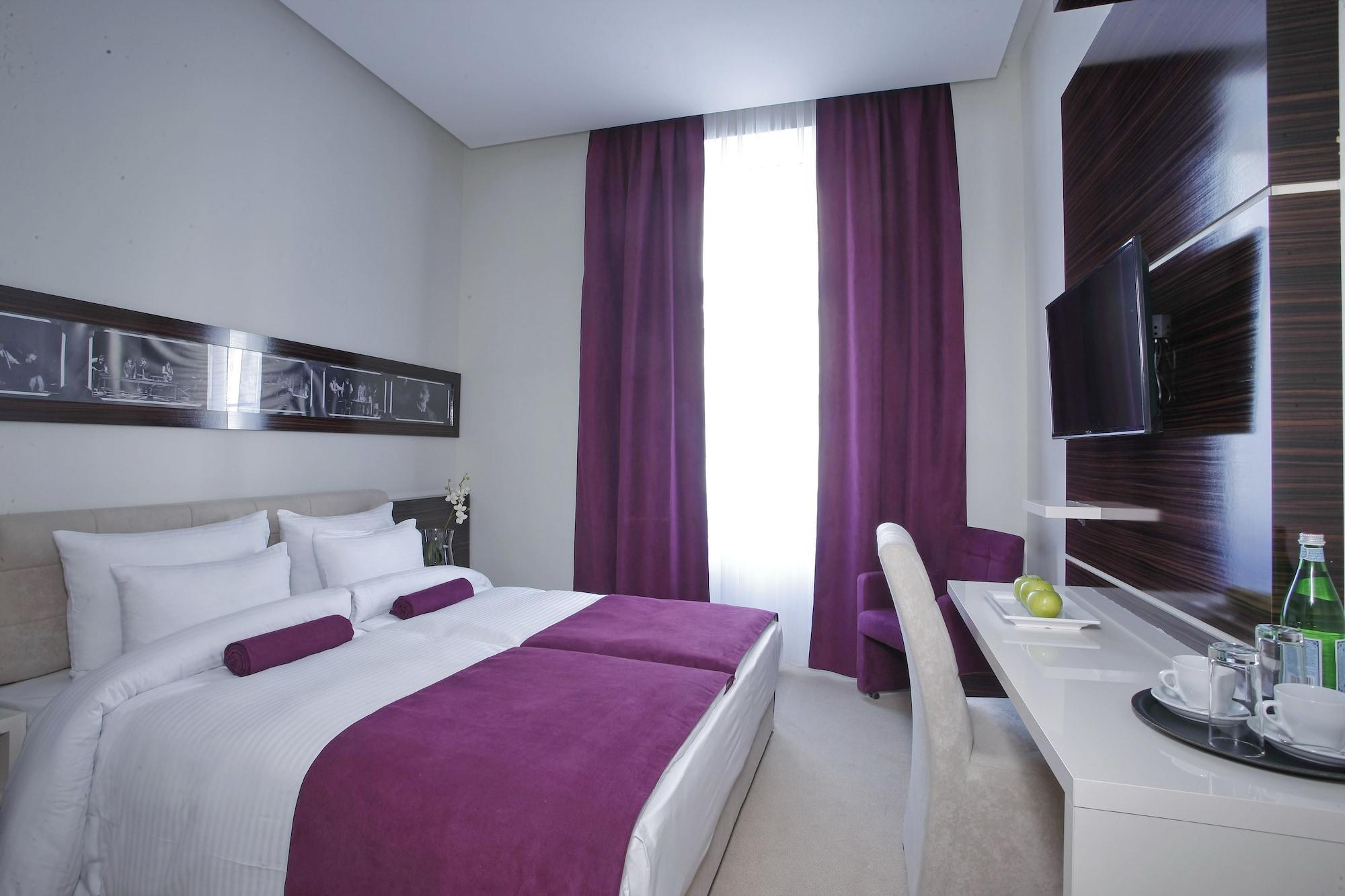 Hotel Theater Belgrade Garni Exteriör bild