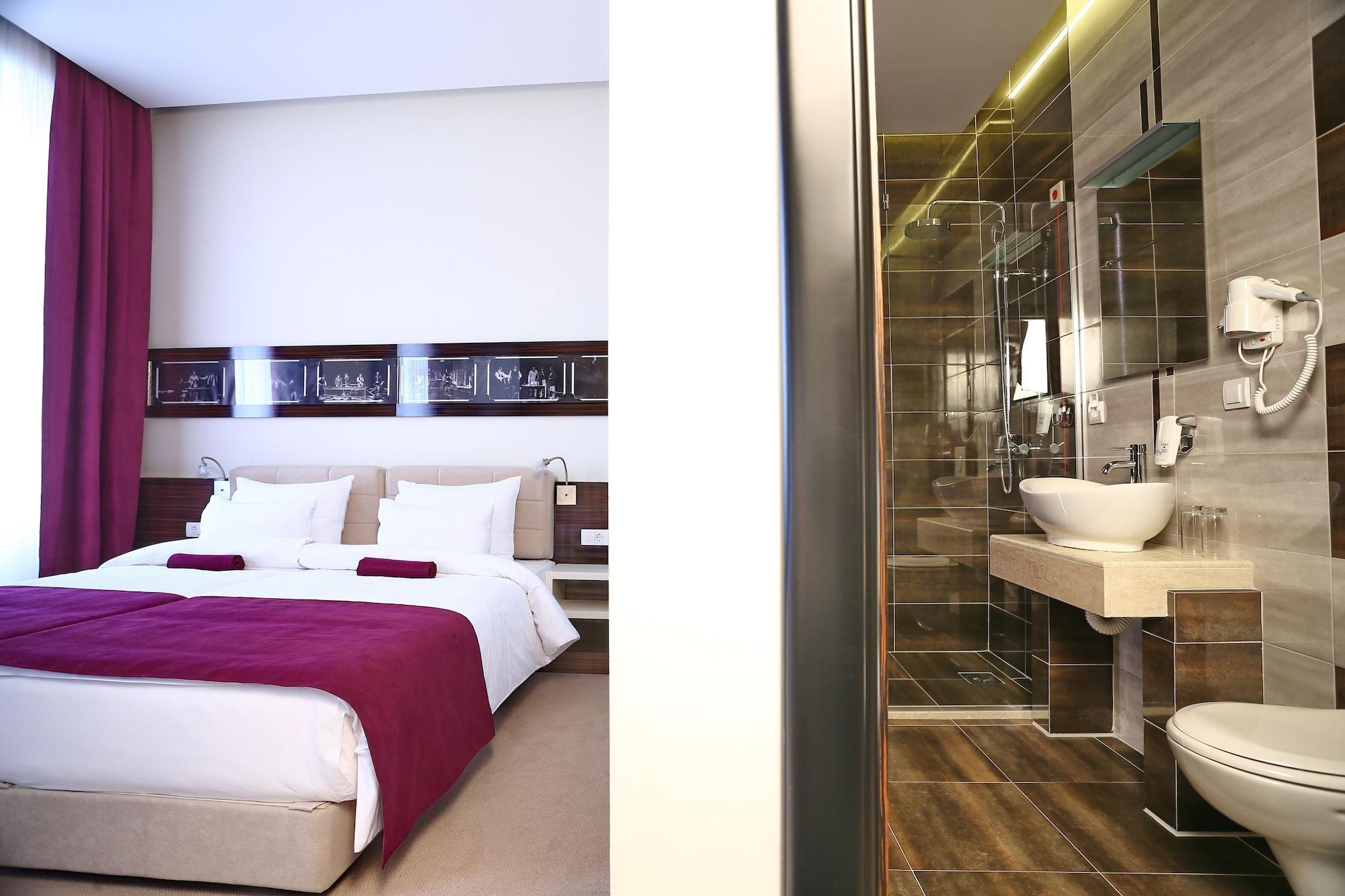 Hotel Theater Belgrade Garni Exteriör bild