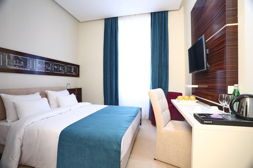 Hotel Theater Belgrade Garni Exteriör bild
