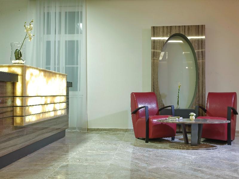 Hotel Theater Belgrade Garni Exteriör bild