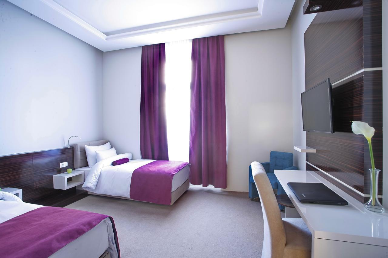 Hotel Theater Belgrade Garni Exteriör bild